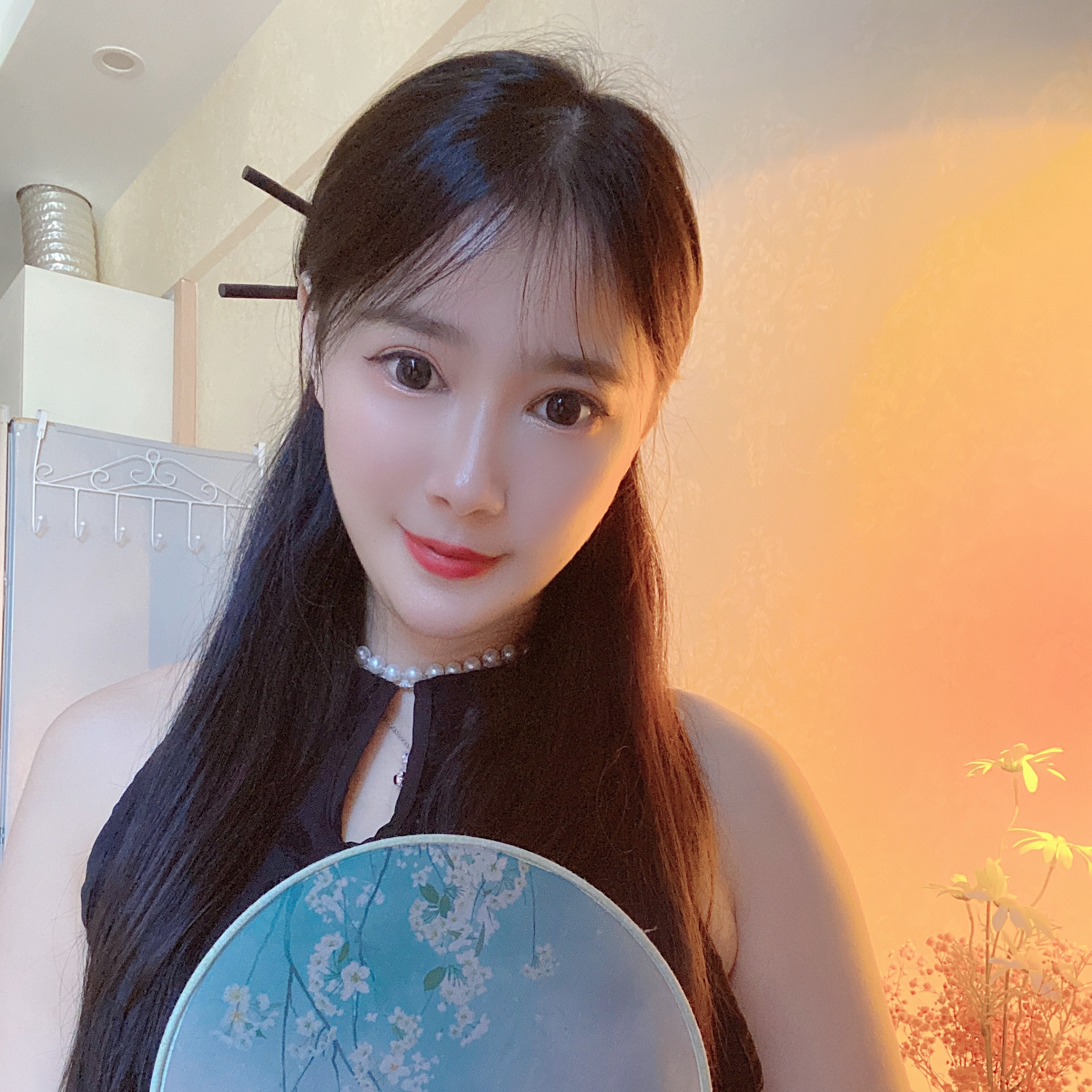 Rongrong Zhu